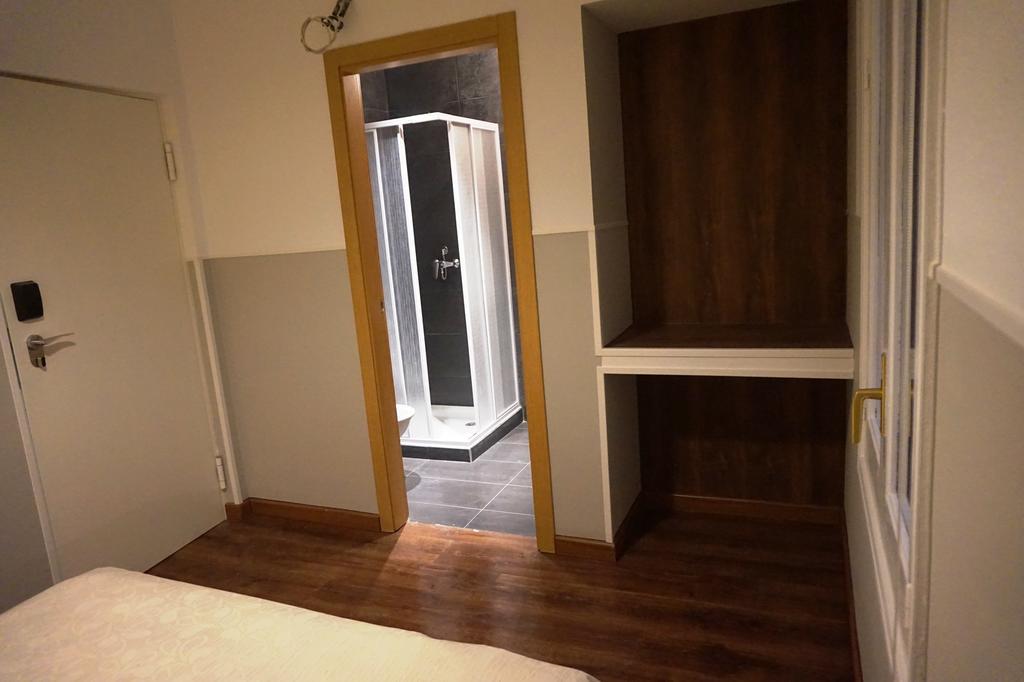 Far Home Atocha Madri Exterior foto