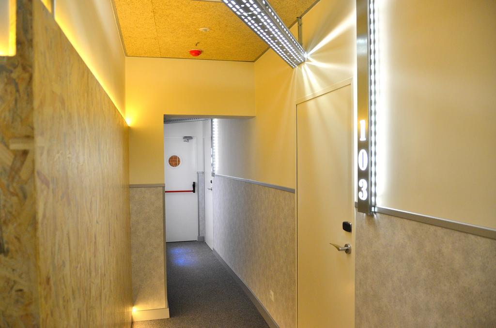 Far Home Atocha Madri Exterior foto