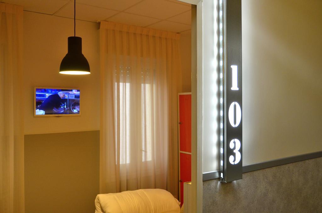 Far Home Atocha Madri Exterior foto