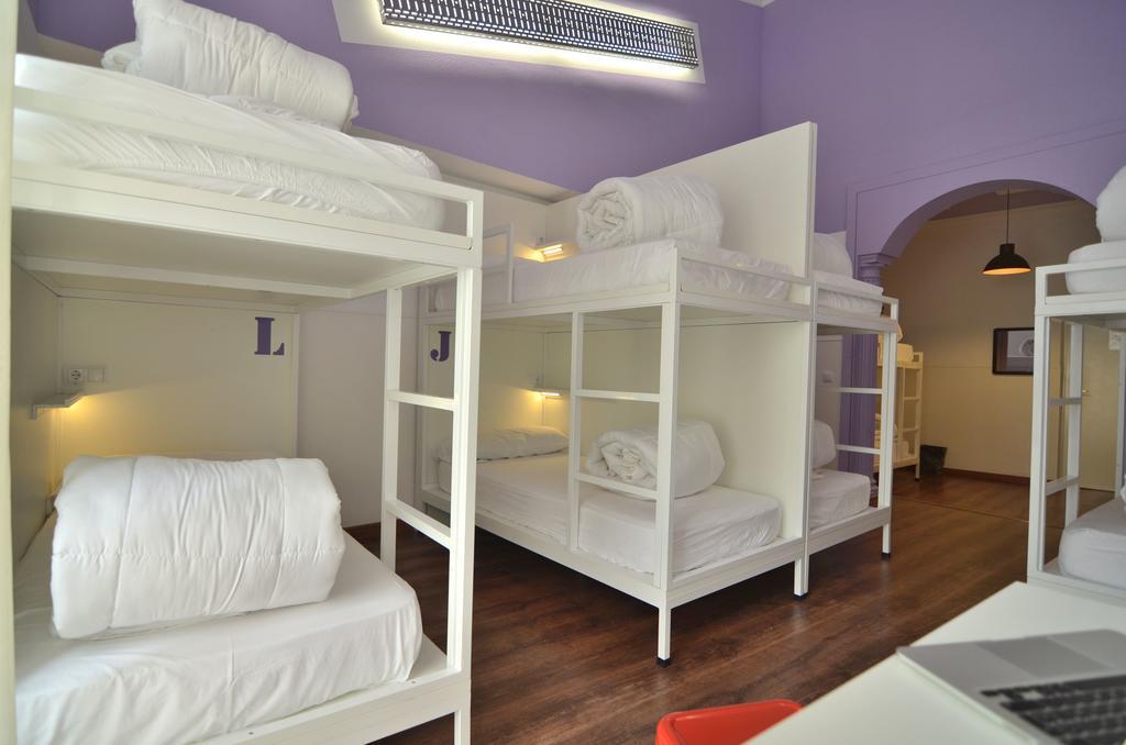 Far Home Atocha Madri Exterior foto