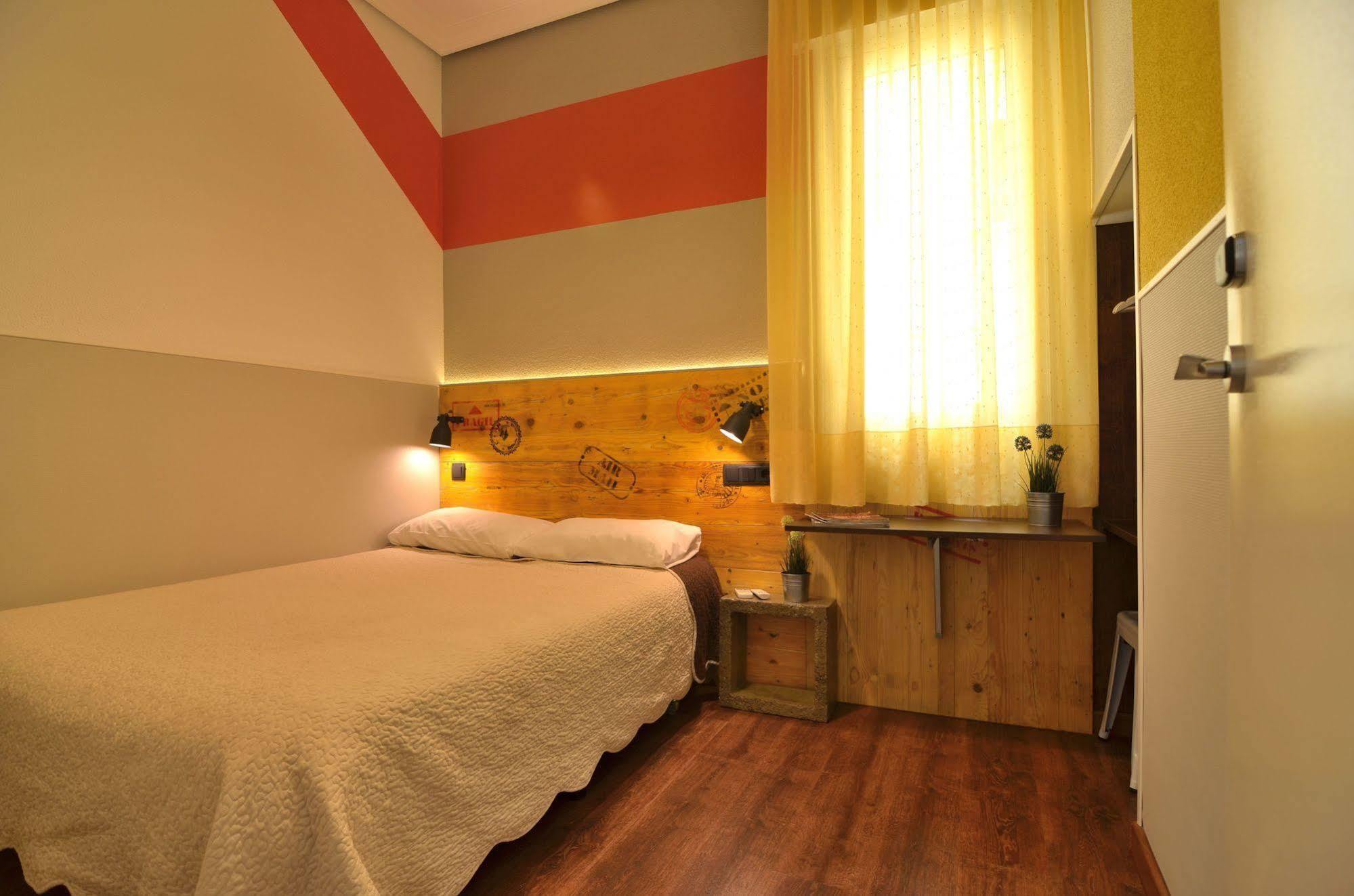 Far Home Atocha Madri Exterior foto
