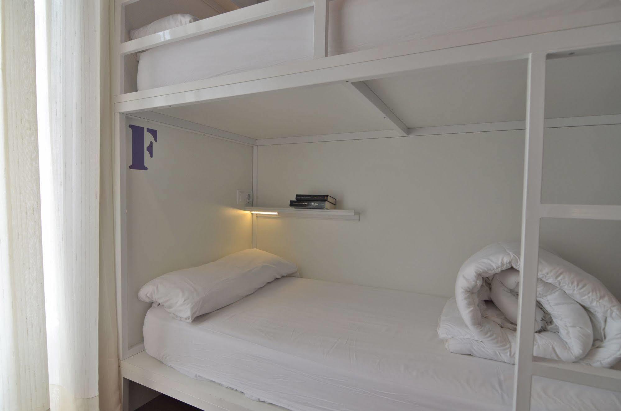 Far Home Atocha Madri Exterior foto